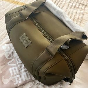 **NEW —Dagne Dover Landon Carryall Bag SIZE MEDIUM Dark Moss